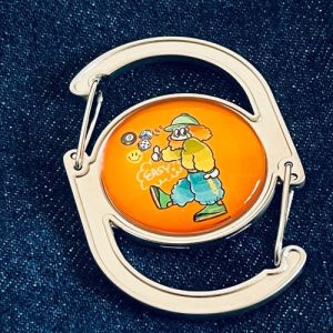 1004ST キーホルダー 「1004ST」カラビナ チャーム(MA)