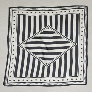 スカーフ バンダナ ヘッドスカーフ 55×55cm レトロ ヴィンテージ風 プリント 総柄 シルクタッチ レディース