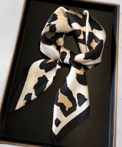 ARTIFICIAL SWEETENER スカーフ バンダナ 「 」シルクタッチレオパードスカーフ レディース メンズ